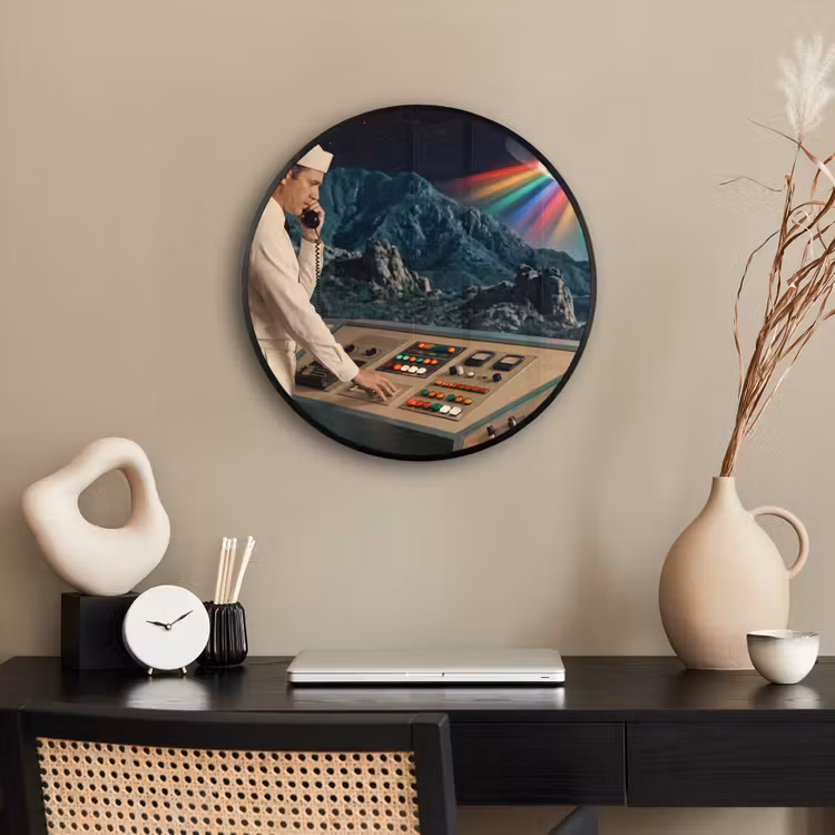Photo Frame Round - Man - Control Room - Beach - Man - Controlekamer - Strand Fotolijst rond zonder passe partout klein