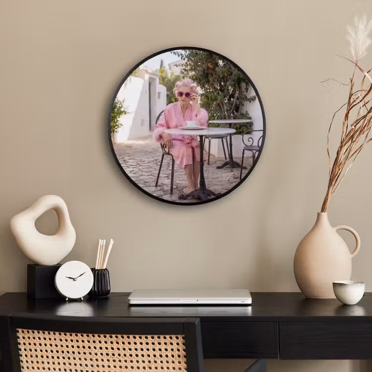 Ochtendjas - Krulspelden - Roze Fotolijst rond zonder passe partout klein -sfeer1