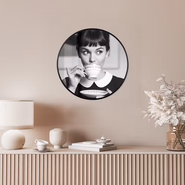 Portret - Thee - Vrouw Fotolijst rond zonder passe partout klein -sfeer3