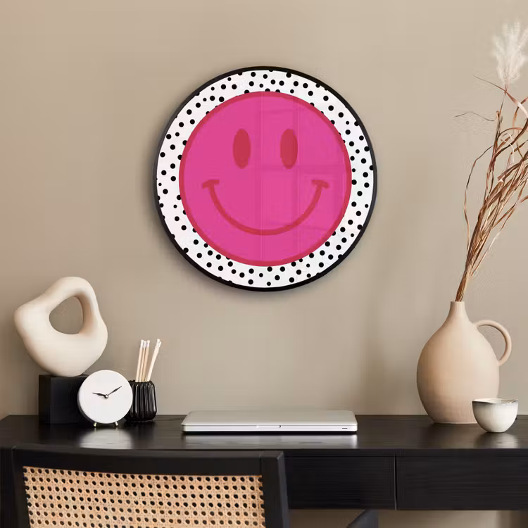 Smiley - Roze - Stippen Fotolijst rond zonder passe partout klein -sfeer1