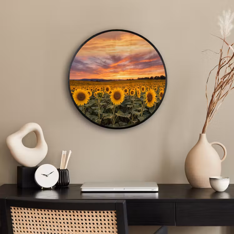 Zonnebloemen - Heuvellandschap - Geel Fotolijst rond zonder passe partout klein -sfeer1