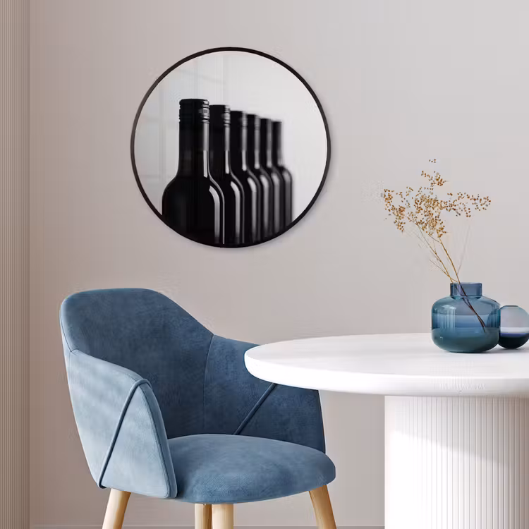 Wijnflessen - Zwart - Minimalistisch Fotolijst rond zonder passe partout klein -sfeer2