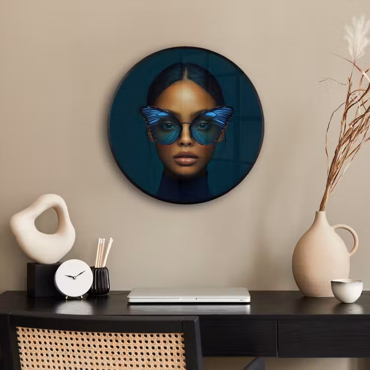 Vrouw - Vlinder - Bril - Blauw - Modern - Portret Fotolijst rond zonder passe partout klein -sfeer1