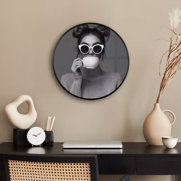 Vrouw - Koffie - Zwart - Wit Fotolijst rond zonder passe partout klein -sfeer1