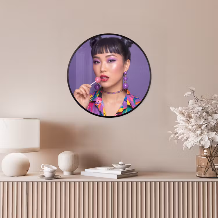 Vrouw - Portret - Make-up - Paars - Levendig Fotolijst rond zonder passe partout klein -sfeer3