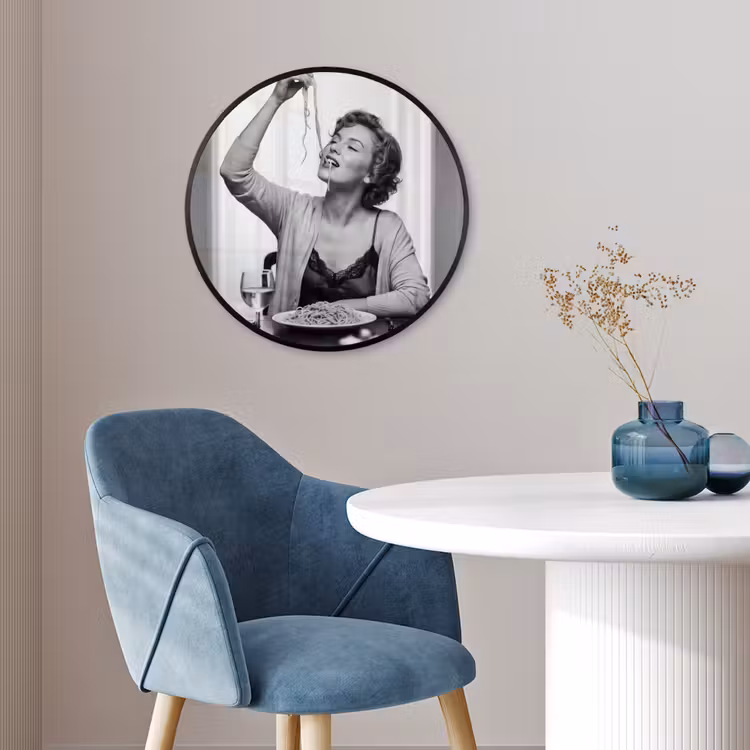 Vrouw - Spaghetti - Zwart - Wit Fotolijst rond zonder passe partout klein -sfeer2