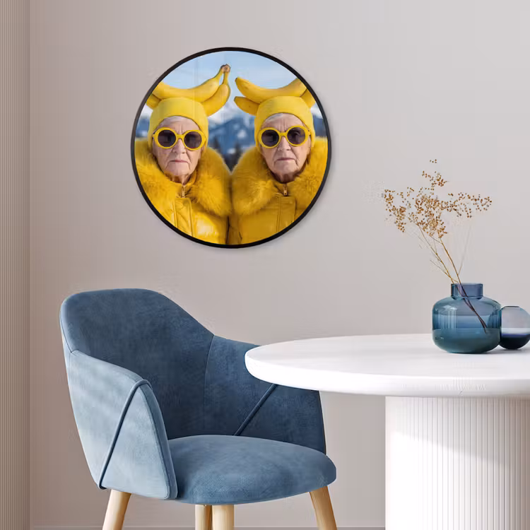 Vrouwen - Bananen - Geel Fotolijst rond zonder passe partout klein -sfeer2