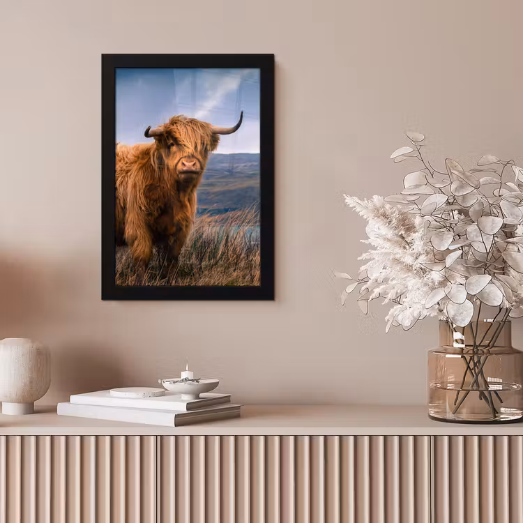 Schotse Hooglander - Berg - Water - Natuur - Koe fotolijst zwart zonder passe partout klein -sfeer5