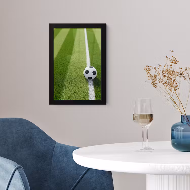 Voetbal - Grasveld - Sport - Groen fotolijst zwart zonder passe partout klein -sfeer4