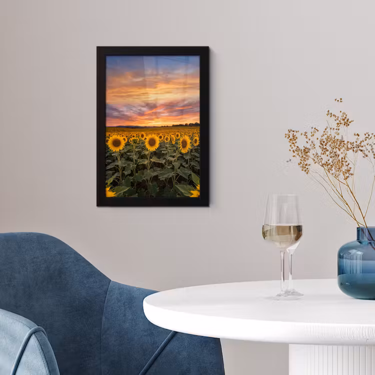 Zonnebloemen - Heuvellandschap - Geel fotolijst zwart zonder passe partout klein -sfeer4