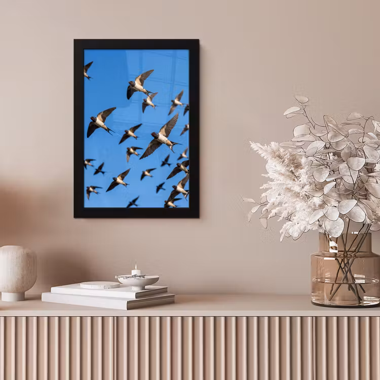 Zwaluwen - Vliegen - Blauw fotolijst zwart zonder passe partout klein -sfeer5