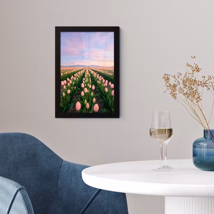 Tulpen - Landschap - Roze fotolijst zwart zonder passe partout klein -sfeer4