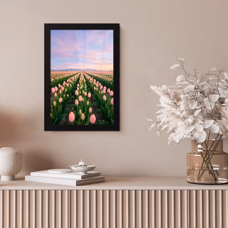 Tulpen - Landschap - Roze fotolijst zwart zonder passe partout klein -sfeer5