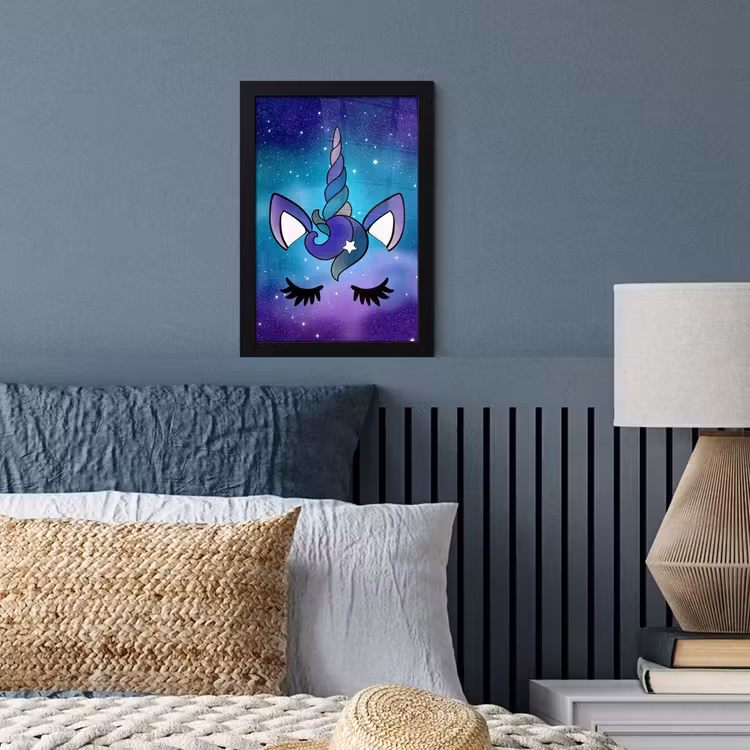 Eenhoorn - Sterrenhemel - Ster - Blauw fotolijst zwart zonder passe partout klein -sfeer3