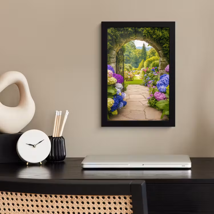 Doorkijk - Poort - Hortensia - Bloementuin fotolijst zwart zonder passe partout klein -sfeer1