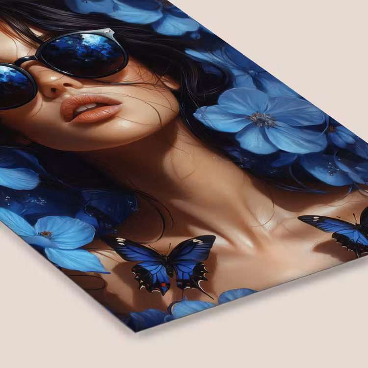 Vrouw - Blauw - Bloemen - Vlinders - Natuur fotolijst zwart zonder passe partout klein -zsfeer6