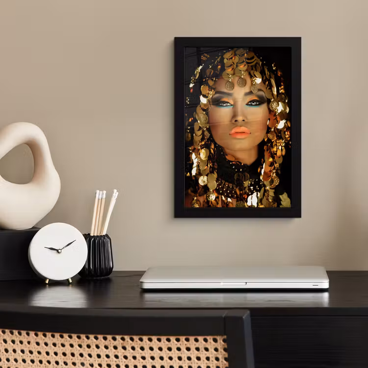 Vrouw - Cleopatra - Goud - Sieraden - Make up - Luxe fotolijst zwart zonder passe partout klein -sfeer1