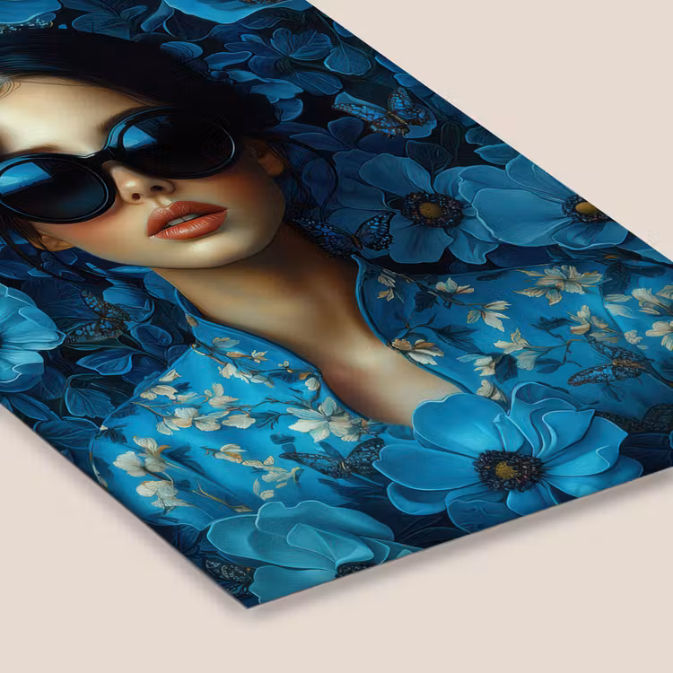 Vrouw - Bloemen - Blauw - Aesthetic - Luxe fotolijst zwart zonder passe partout klein -zsfeer6