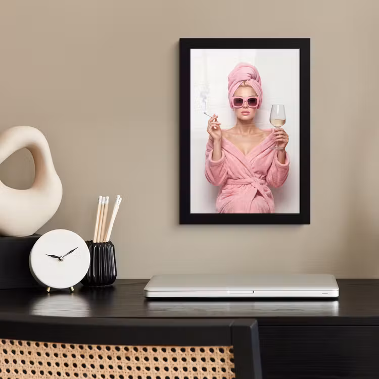 Vrouw - Roze - Wijn - Zonnebril fotolijst zwart zonder passe partout klein -sfeer1