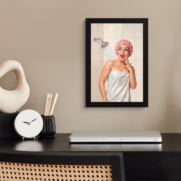 Vrouw - Douche - Roze fotolijst zwart zonder passe partout klein -sfeer1