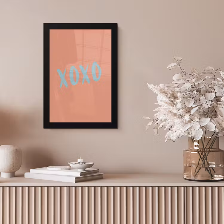 XOXO - Blauw - Perzikkleur fotolijst zwart zonder passe partout klein -sfeer5