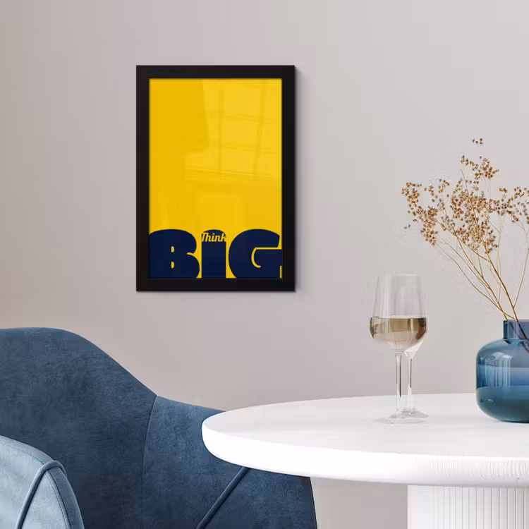 Geel - Think big - Grafisch fotolijst zwart zonder passe partout klein -sfeer4