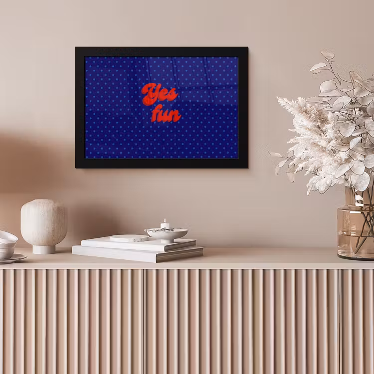 Yes fun - Rood - Blauw - Stippen fotolijst zwart zonder passe partout klein -sfeer5