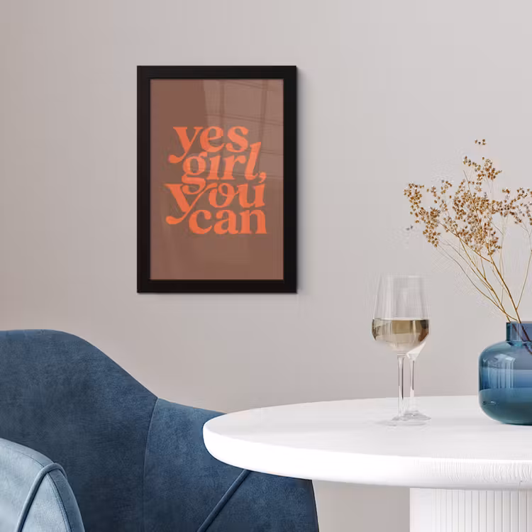 Yes girl you can - Oranje - Bruin fotolijst zwart zonder passe partout klein -sfeer4