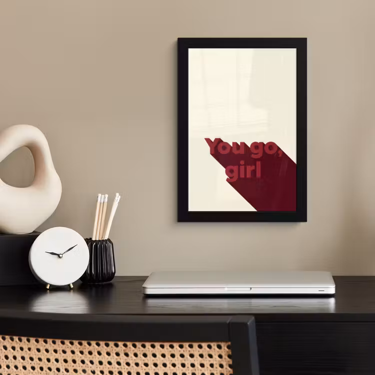 you go girl - 3D - Rood fotolijst zwart zonder passe partout klein -sfeer1