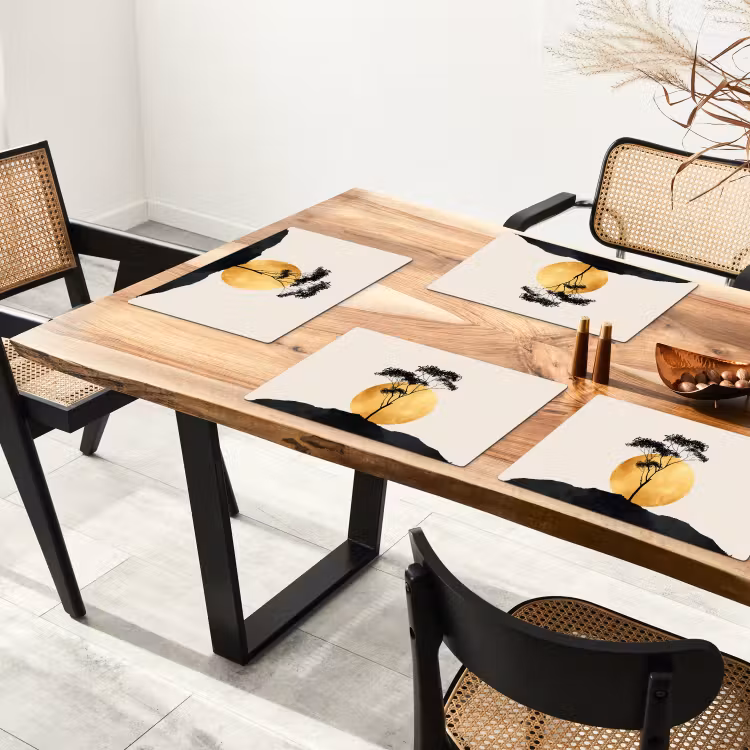 Zwarte boom - Gouden cirkel - Heuvel Placemat vinyl groot -zzsfeer4_Kitchenyeah-website