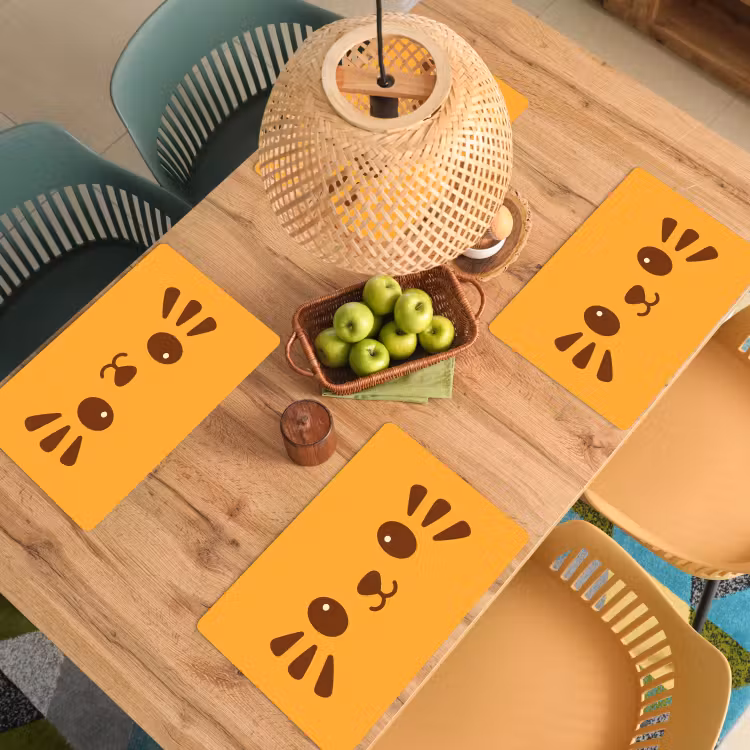 Kat - Simplistisch - Oranje - Vrolijk Placemat vinyl groot -zzsfeer5_Kitchenyeah-website