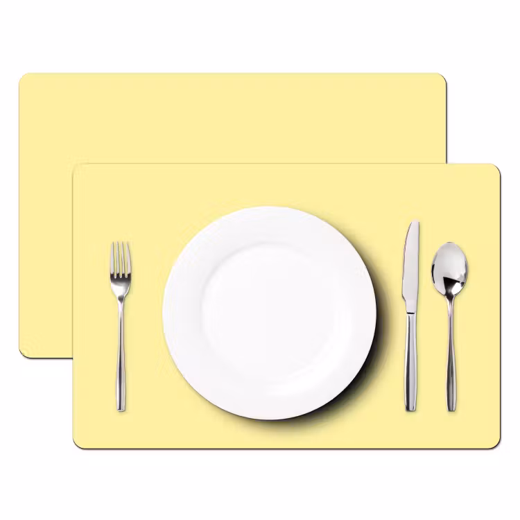 Kuiken - Vrolijk - Geel - Minimalistisch Placemat vinyl groot -zzsfeer2_Kitchenyeah-website