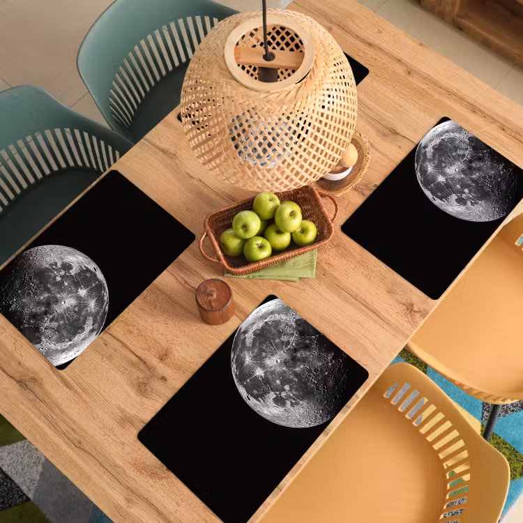 Close-up - Maan - Wit - Textuur Placemat vinyl groot -zzsfeer5_Kitchenyeah-website