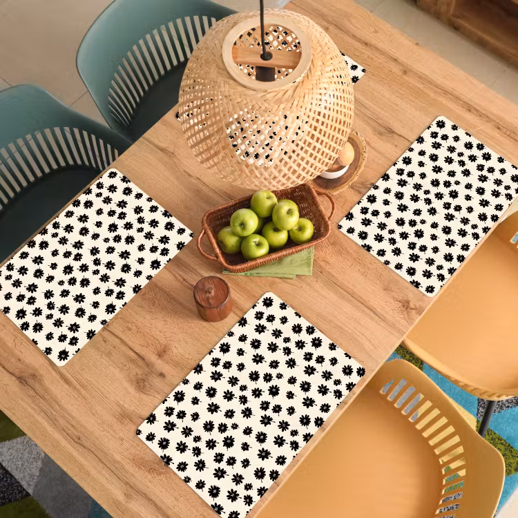 Madeliefjes - Grafisch - Zwart - Beige Placemat vinyl groot 368 -zzsfeer5_Kitchenyeah-website
