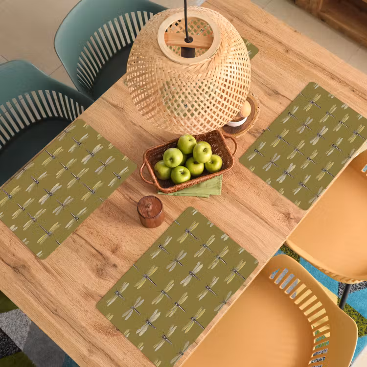 Libellen - Patroon - Groen Placemat vinyl groot 368 -zzsfeer5_Kitchenyeah-website