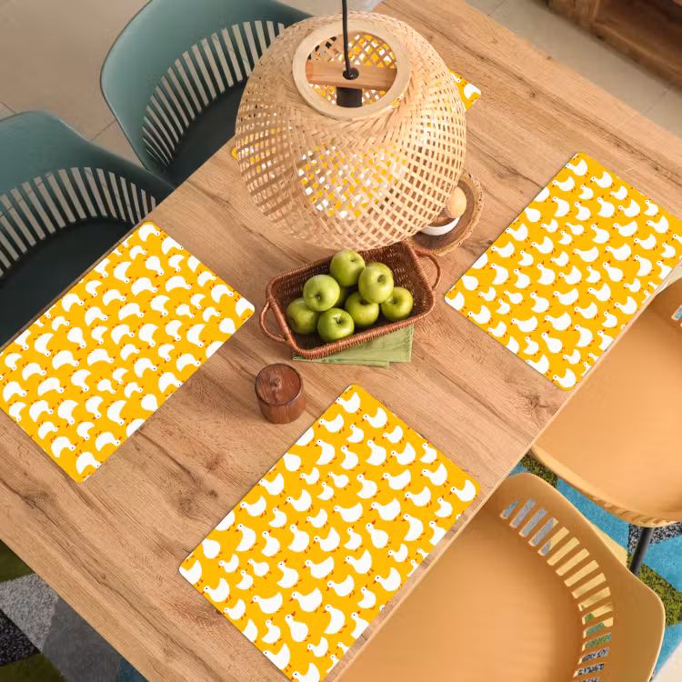 Eendjes - Patroon - Geel Placemat vinyl groot 368 -zzsfeer5_Kitchenyeah-website