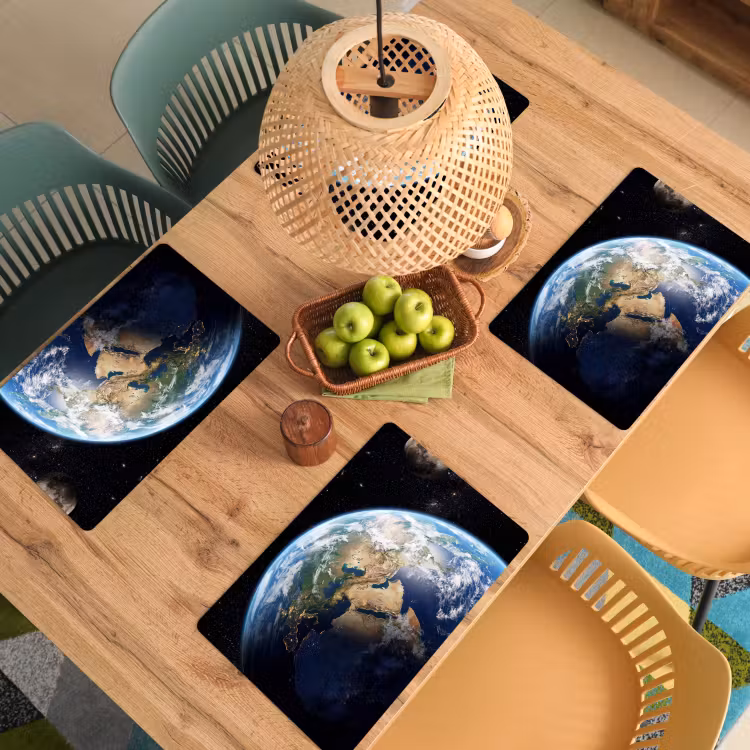 Aarde - Ruimte - Blauw - Groen Placemat vinyl groot -zzsfeer5_Kitchenyeah-website