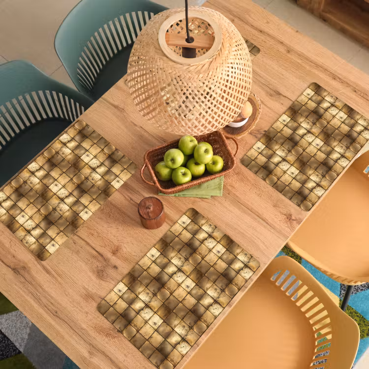 Geometrisch - Tegels - Goud Placemat vinyl groot 368 -zzsfeer5_Kitchenyeah-website