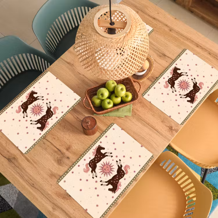 Paard - Zon - Mystiek - Illustratie - Roze Placemat vinyl groot -zzsfeer5_Kitchenyeah-website