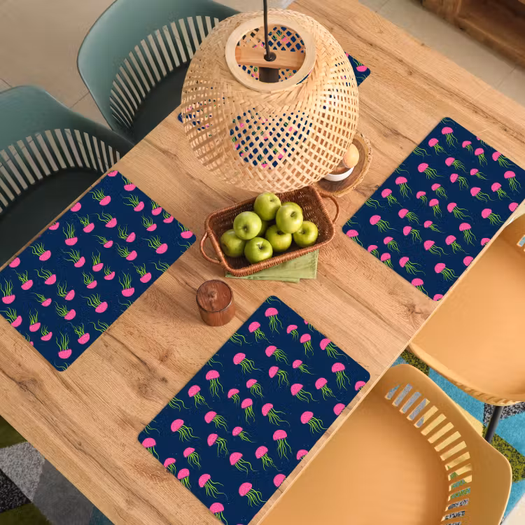 Kwallen - Diepzee - Neon Placemat vinyl groot 368 -zzsfeer5_Kitchenyeah-website