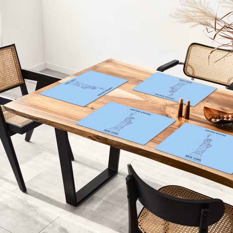Monument - Vrijheidsbeeld - New York - Minimalistisch - Blauw Placemat vinyl groot -zzsfeer4_Kitchenyeah-website