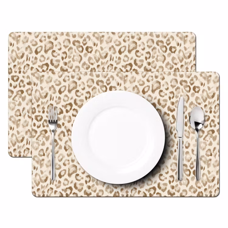Luipaard - Klassiek - Beige Placemat vinyl groot 368 -zzsfeer2_Kitchenyeah-website
