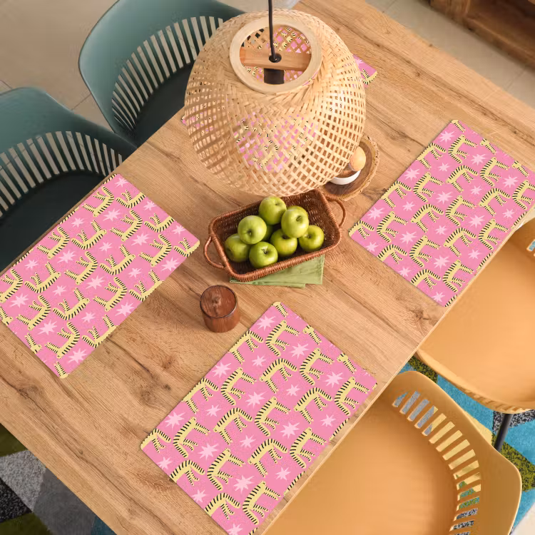 Langbenige -Tijgerkatten - Roze - Sterren Placemat vinyl groot 368 -zzsfeer5_Kitchenyeah-website
