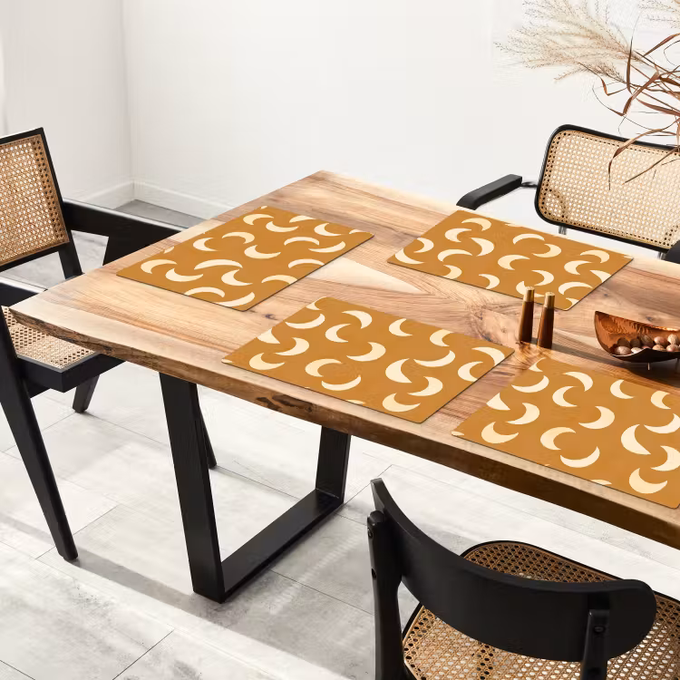 Manen - Patroon - Oker Placemat vinyl groot 368 -zzsfeer4_Kitchenyeah-website