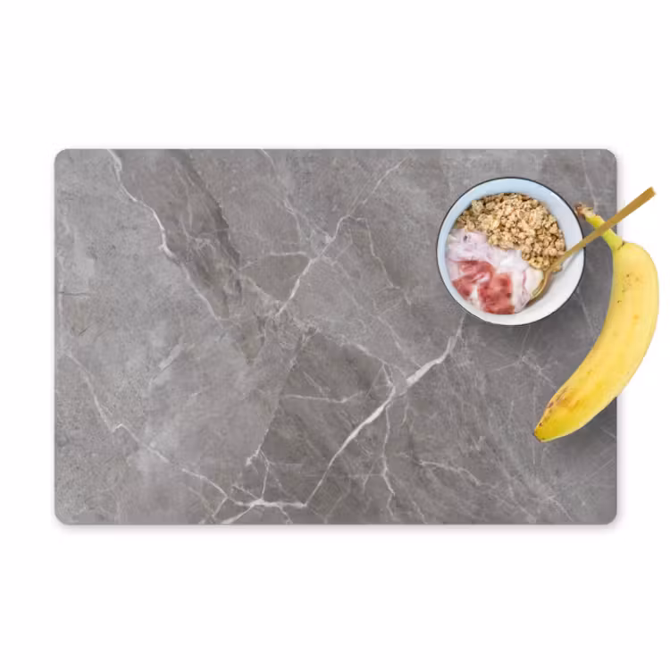 inductiebeschermer-hout-beton-2024-ferrari-z1f1d3tigadfu76w-placemat-vinyl-groot-zzzproduct-kitchenyeah-website.jpg