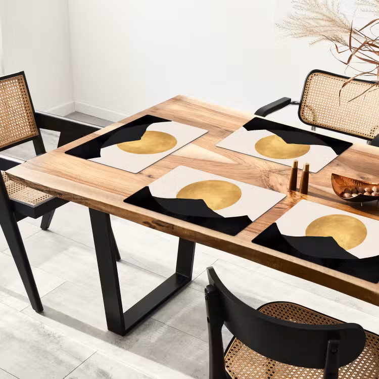 Bergsilhouetten - Gouden cirkel - Beige Placemat vinyl groot -zzsfeer4_Kitchenyeah-website