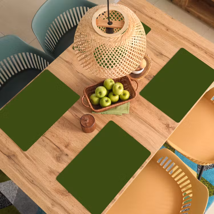 Olive - Drab - Groen Placemat vinyl groot 368 -zzsfeer5_Kitchenyeah-website