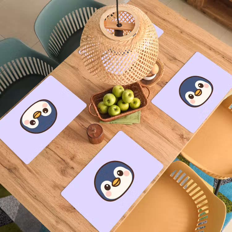 Pinguïn - Paars - Schattig Placemat vinyl groot -zzsfeer5_Kitchenyeah-website