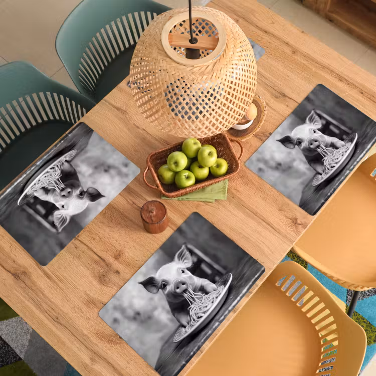 Varken - Schattig - Spaghetti - Zwart wit - Dier Placemat vinyl groot -zzsfeer5_Kitchenyeah-website