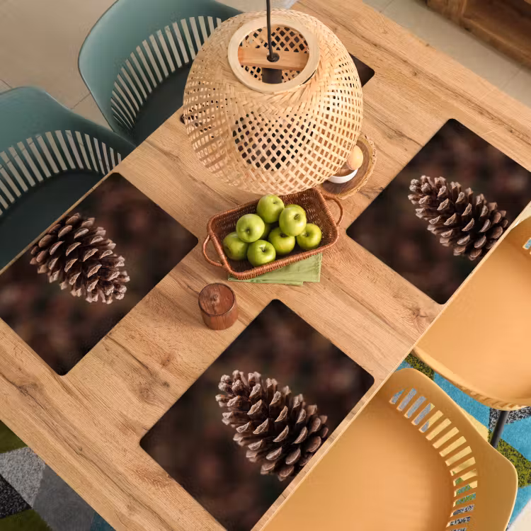 Dennenappel - Bos - Herfst - Bruin - Sfeervol Placemat vinyl groot -zzsfeer5_Kitchenyeah-website